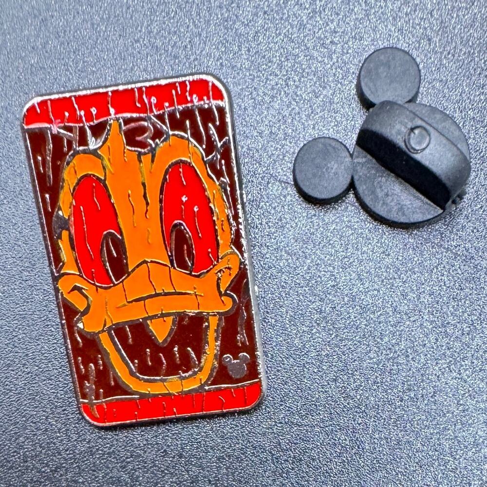 2014 Hidden Mickey Character Tiki Faces Donald Duck Disney Pin
